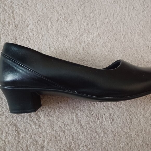 pumps Senorita - Picture 1 of 3